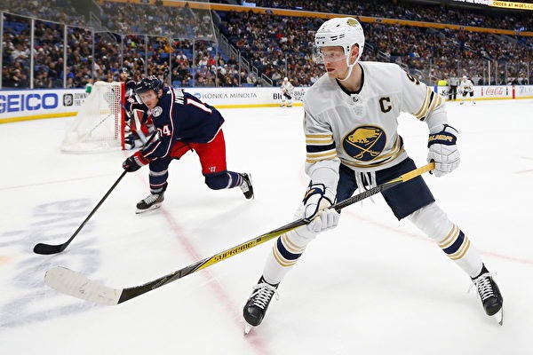 两名外援合同即将转正？记者爆料：青岛男篮裁掉汤普森和约瑟夫·杨